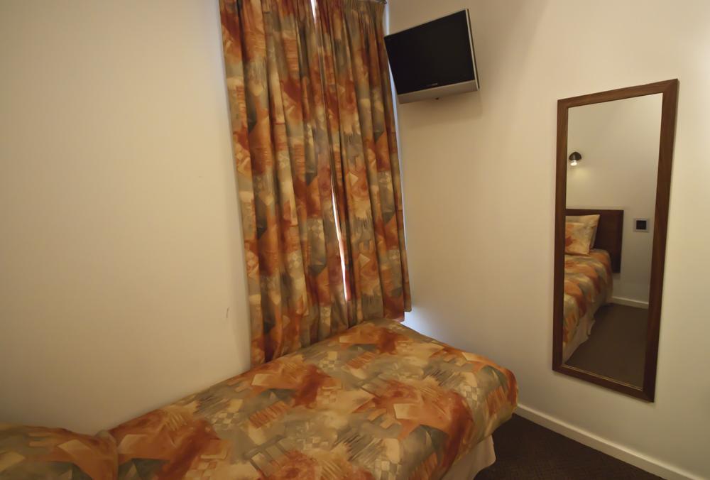 The Robin 2 Hotel Вулвергемптон Номер фото
